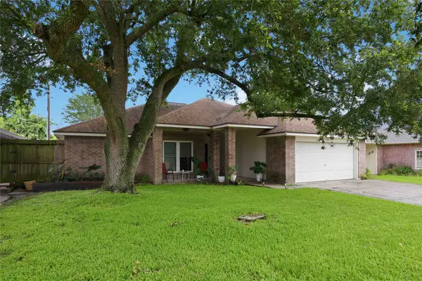 2118 Aberdeen Drive, League City, TX 77573