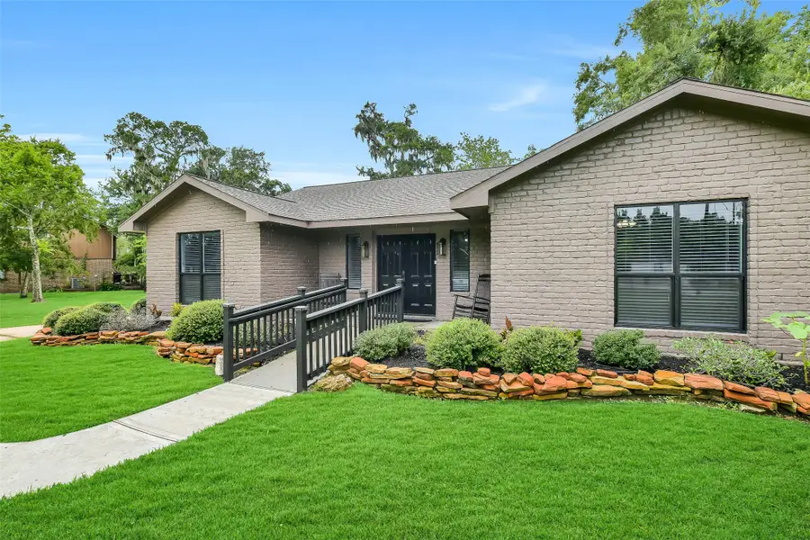 1107 Myrtlewood Drive, Friendswood, TX 77546 - #2