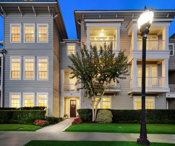 198 W Breezy Way, The Woodlands, TX 77380