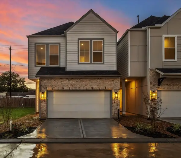11325 Stonework Grove Lane, Houston, TX 77076
