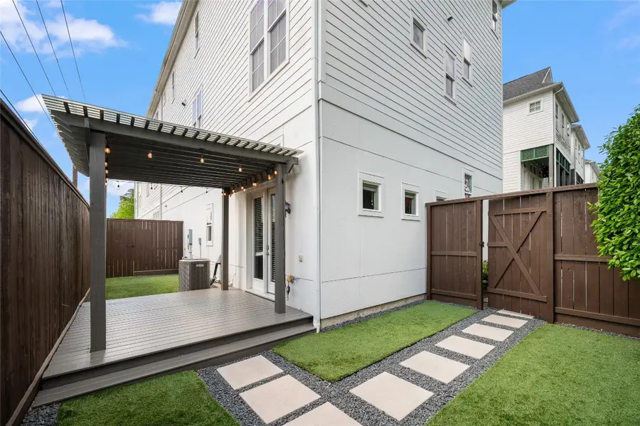 2004 Lou Ellen Lane #D, Houston, TX 77018 - #2