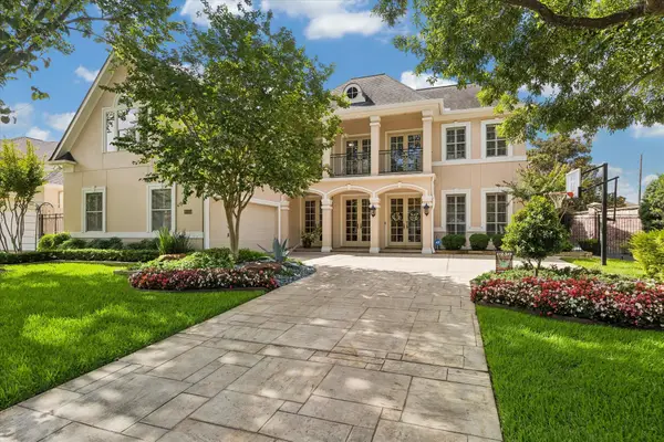 13515 Winter Creek Court, Houston, TX 77077