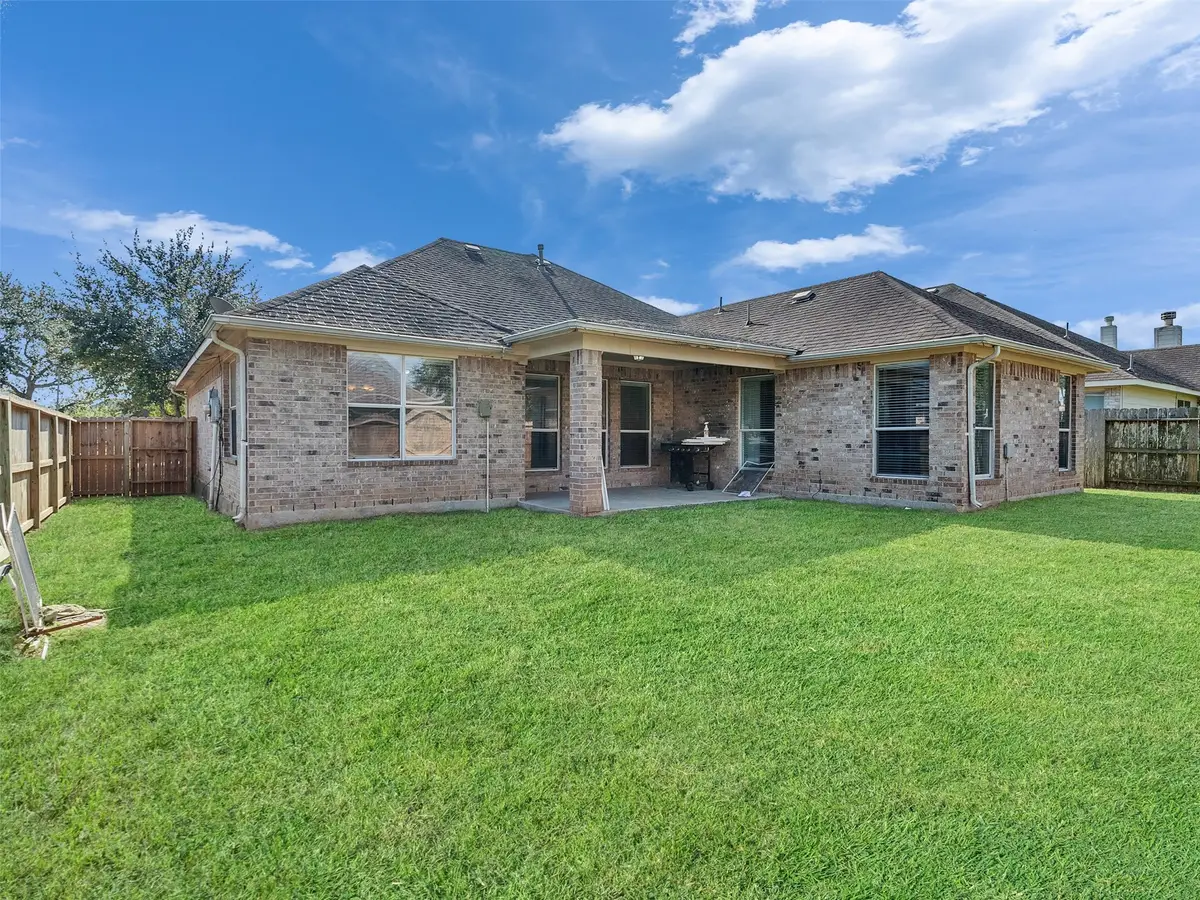 2306 Diamond Springs Drive, Pearland, TX 77584 - #1