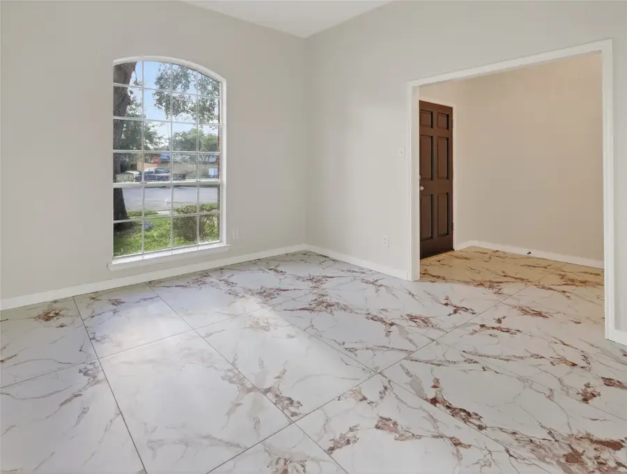 4418 W Thunderwood Circle, Fresno, TX 77545 - Image #3