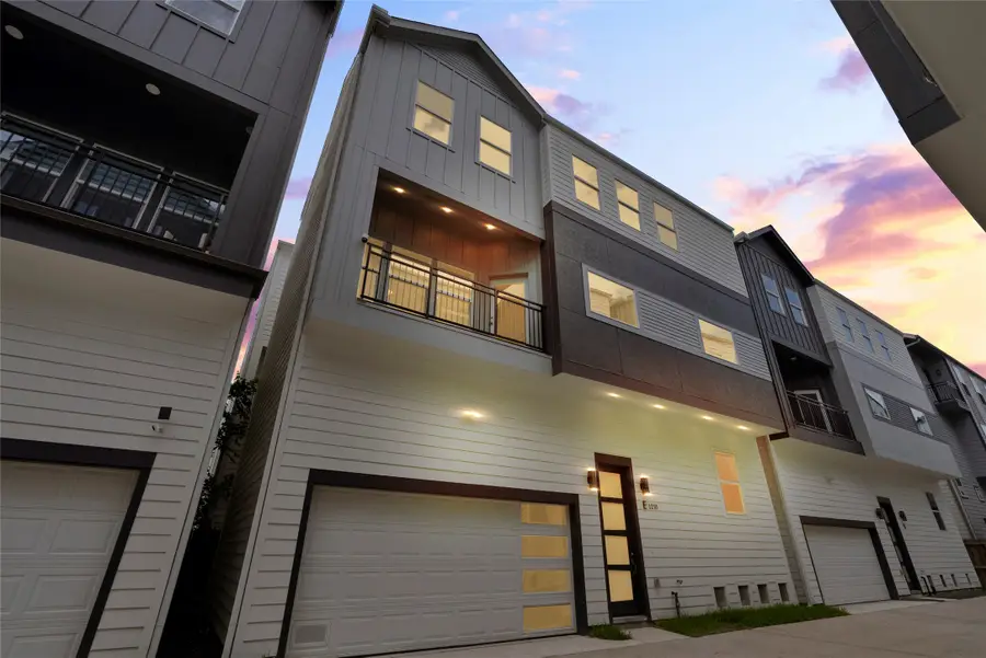 1210 W 17th Street #E, Houston, TX 77008 - #2