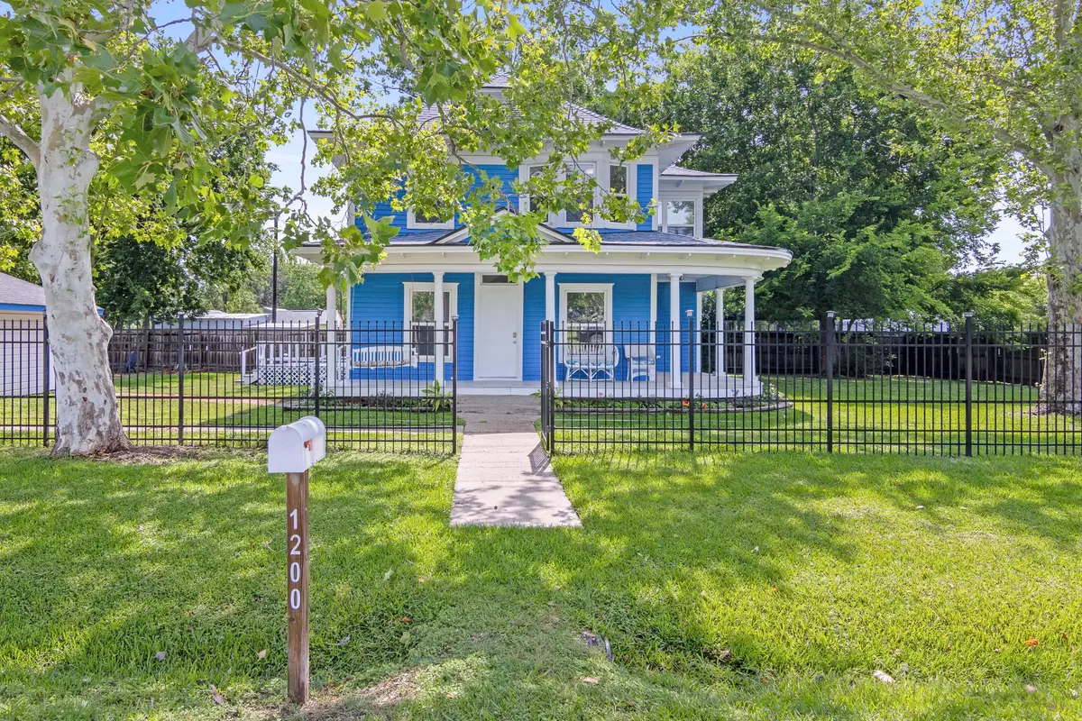 1200 4th Street, Palacios, TX 77465 - Image #1