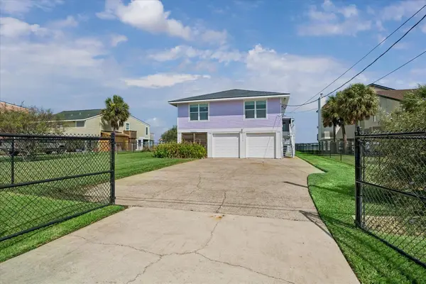 9920 Airways Lane, Galveston, TX 77554