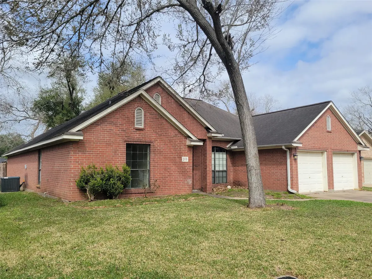 205 Balsam, Lake Jackson, TX 77566 - #1