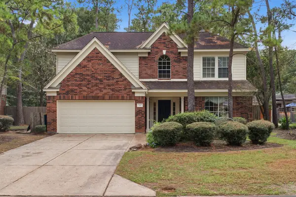 99 E Sterling Pond Circle, The Woodlands, TX 77382