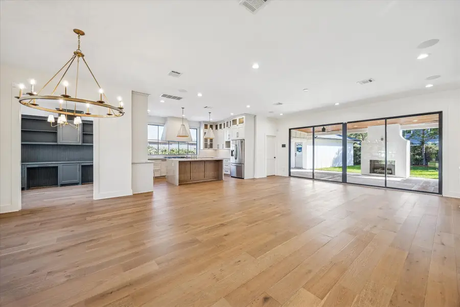 2926 Fontana Drive, Houston, TX 77043 - Image #3