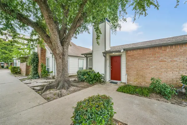 1917 Augusta Drive #A8, Houston, TX 77057