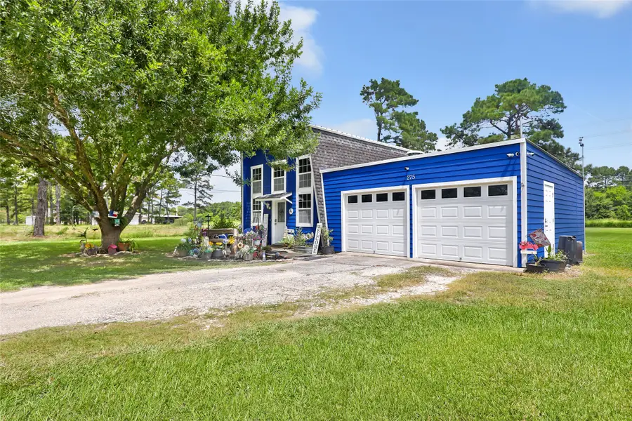 275 Commerce Lane, Highlands, TX 77562 - #2