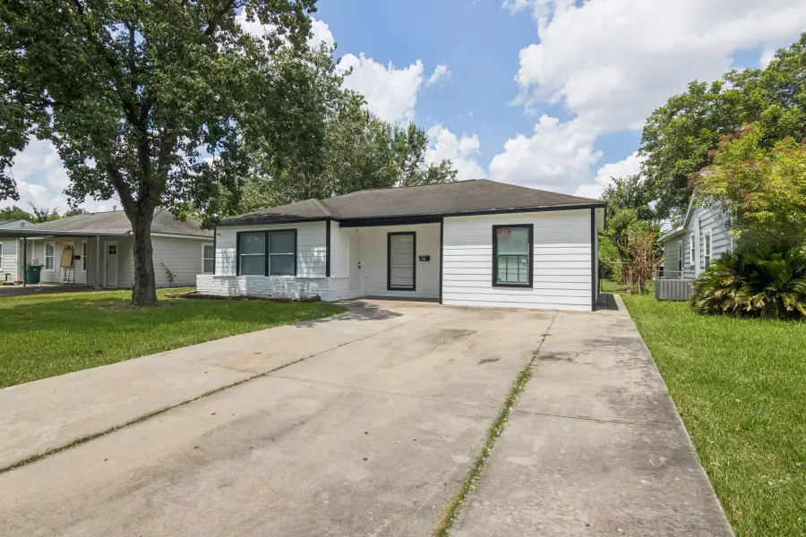 1408 Scarborough Lane, Pasadena, TX 77502 - #2