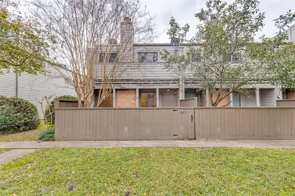 1643 S Kirkwood Road, Houston, TX 77077