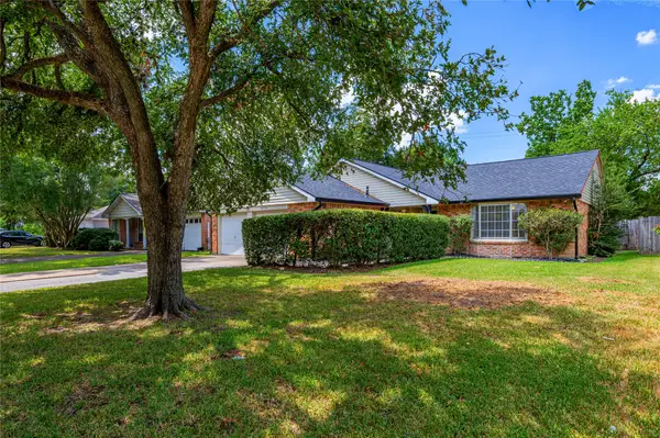 10714 Hillcroft Avenue, Houston, TX 77096