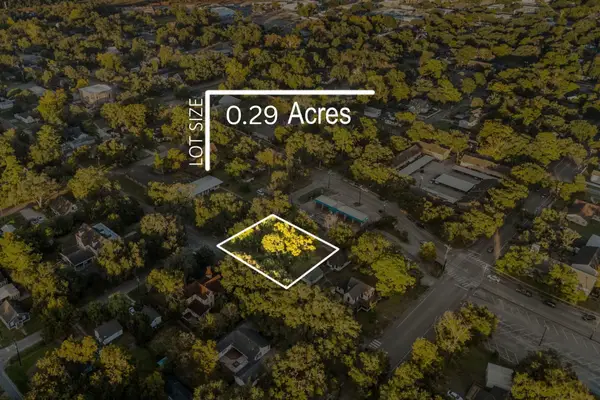 405 W Lang Street, Alvin, TX 77511