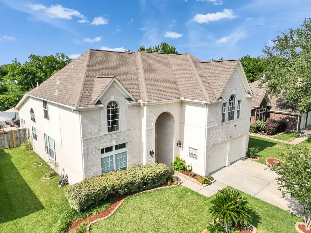 1922 Oakwood Court Drive, Baytown, TX 77521 - #1