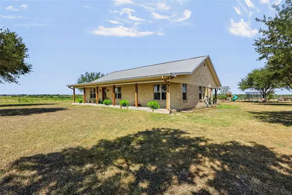 4800 Petter Rainosek Loop, La Grange, TX 78945