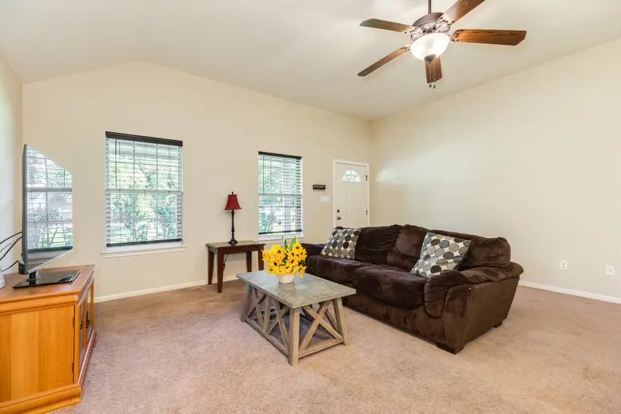 621 Humble Street, West Columbia, TX 77486 - Image #2