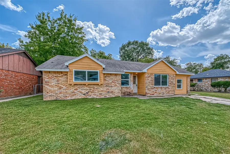 5606 Elm Springs Drive, Houston, TX 77048 - #2