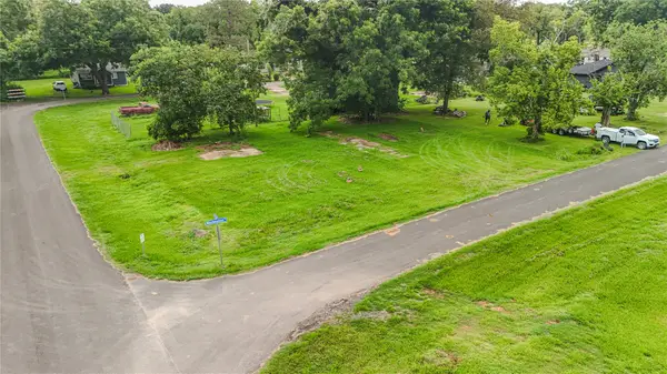 620 Austin Street, West Columbia, TX 77486
