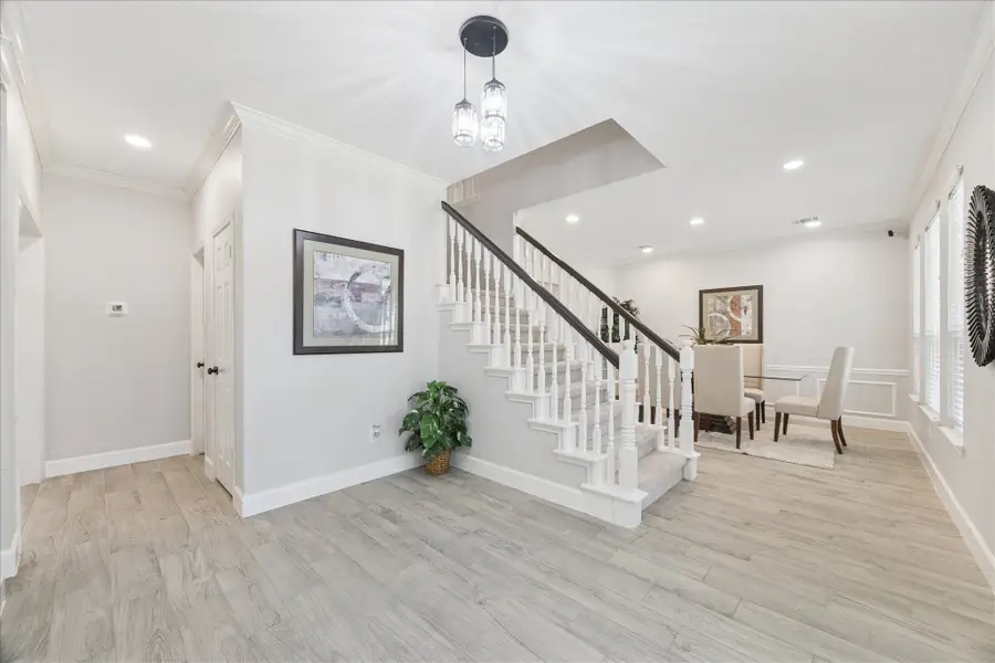 16802 Willow Bend Court, Sugar Land, TX 77479 - Image #3