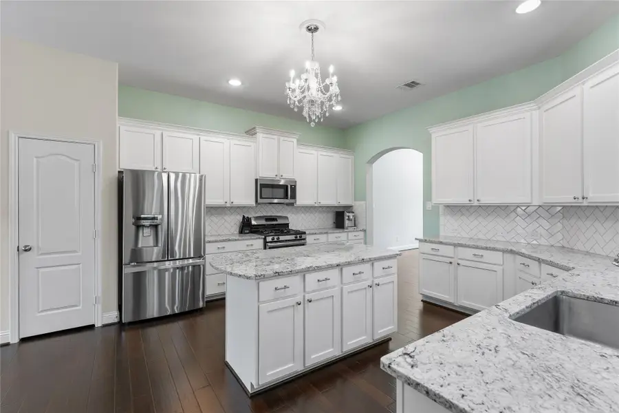 2606 Tacoma Springs Drive, Conroe, TX 77304 - Image #2