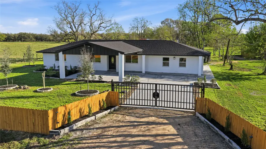 6623 County Road 4, Damon, TX 77430 - #2
