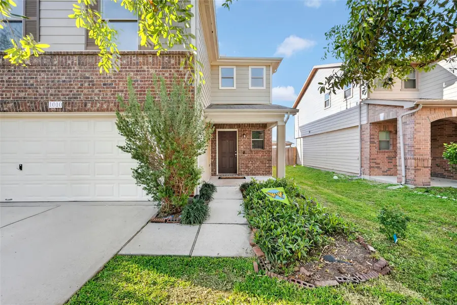 1010 Larks Trace Lane, Houston, TX 77090 - #2