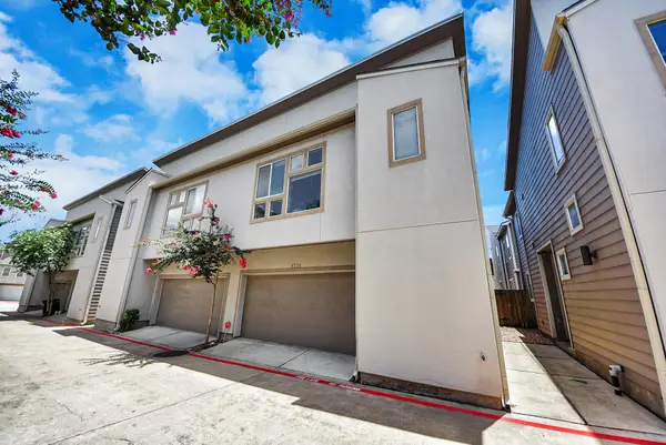 5326 Avenue J, Houston, TX 77011