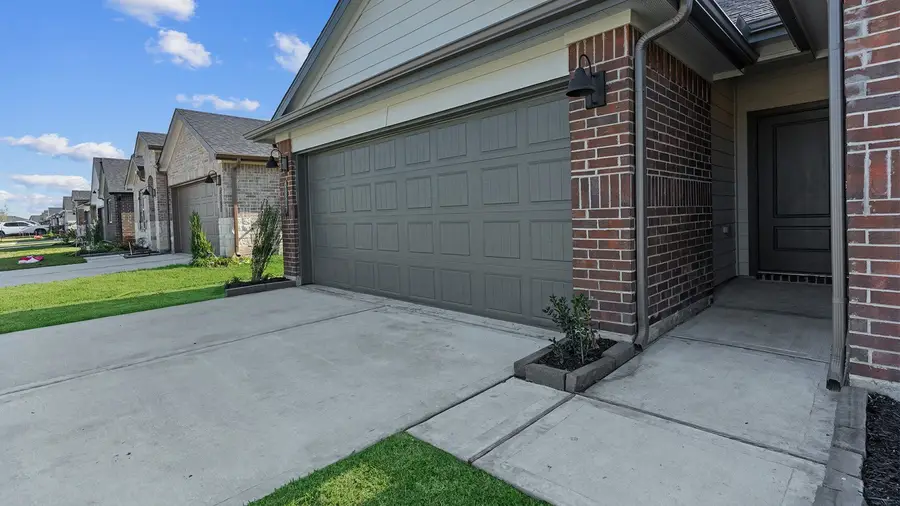 1234 Sandy Shore Lane, Iowa Colony, TX 77583 - Image #2
