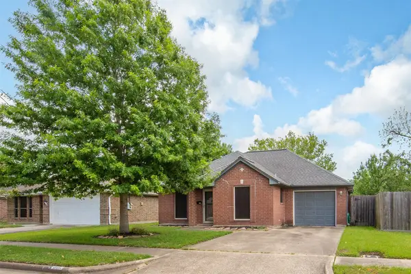 817 Cedar Street, Deer Park, TX 77536