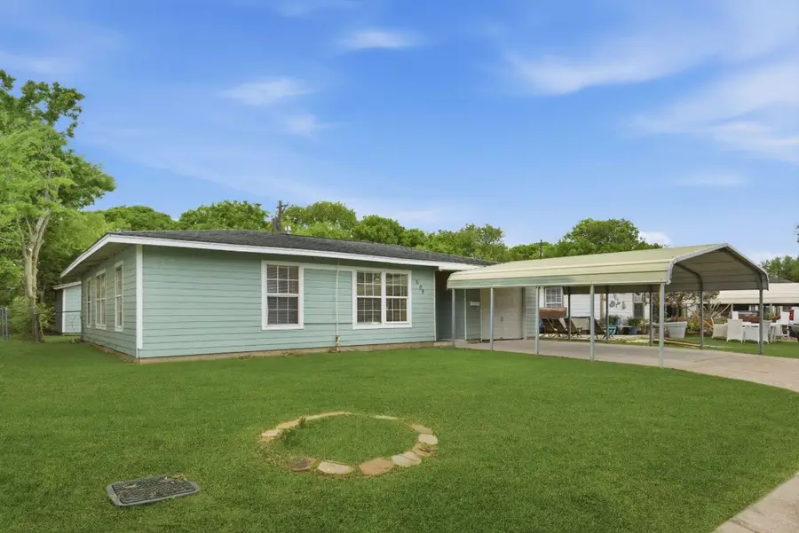 609 Jennings Street, Texas City, TX 77590 - #3