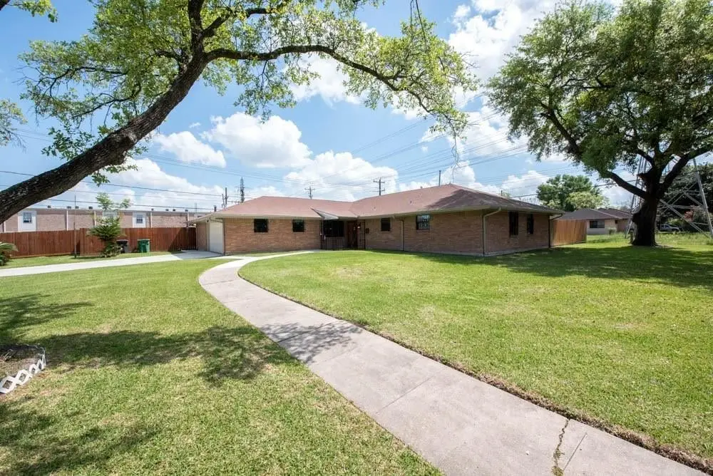 8419 Dover Street, Houston, TX 77061 - #1