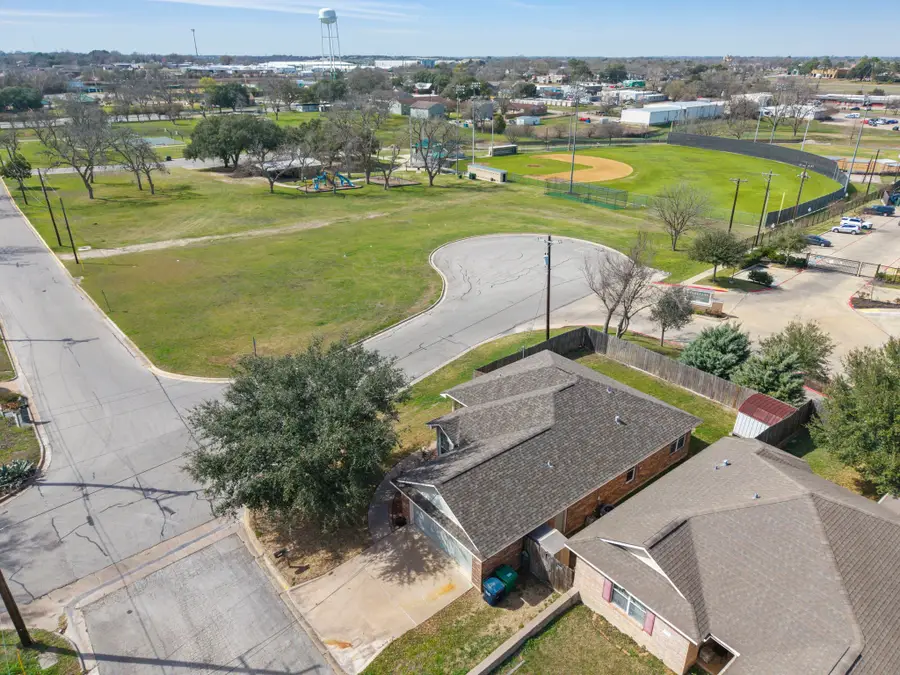 501 Riggs Street, Brenham, TX 77833 - #3