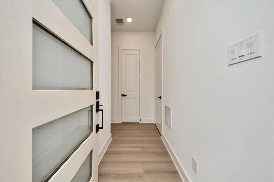 435 Neyland Street, Houston, TX 77022 - Image #3