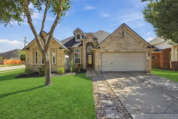 9510 Paintbrush Ledge Lane, Pearland, TX 77089