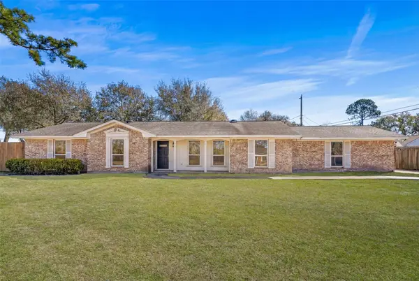 6646 Bayou View Drive, Houston, TX 77091