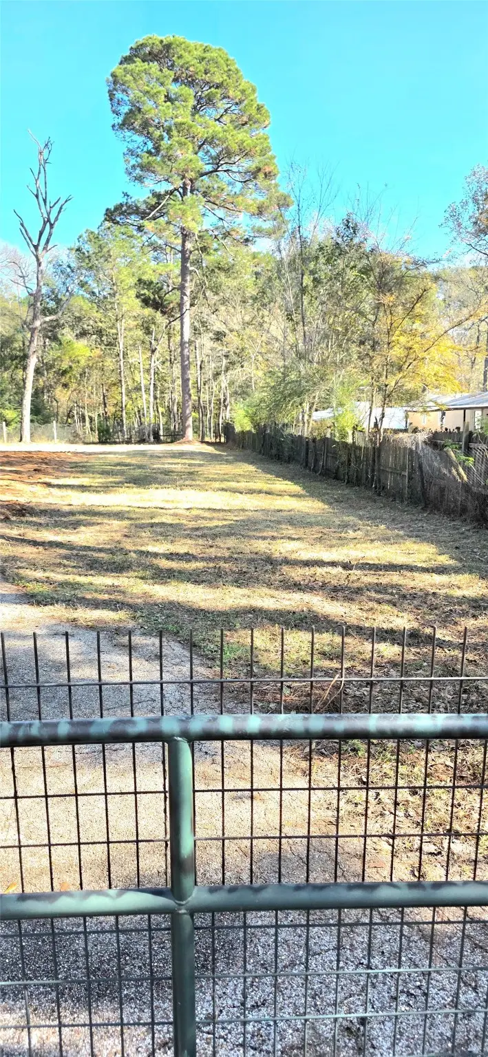 214 Wooded Oak Court, Willis, TX 77378 - Image #3