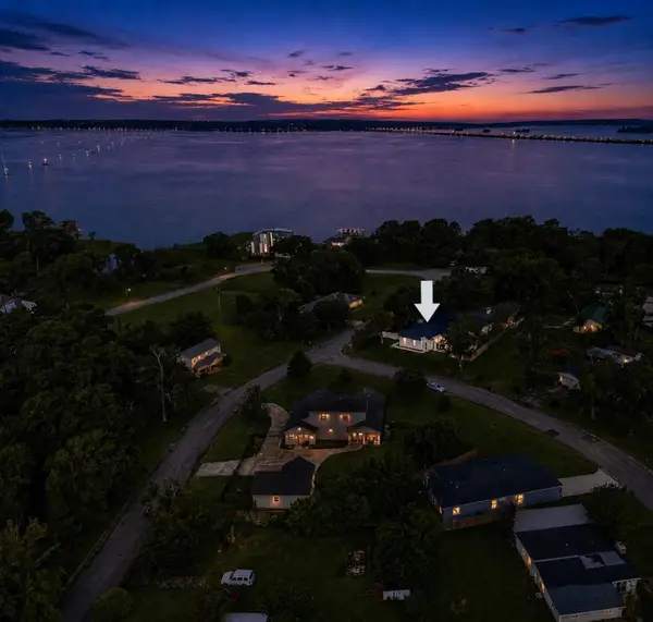 121 Shady Lake Drive, Houston, TX 77336