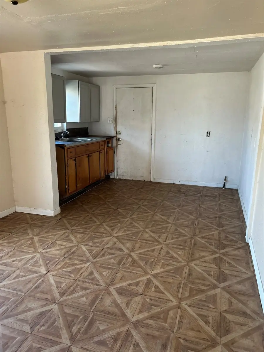 6104 Hirsch Road, Houston, TX 77026 - Image #3