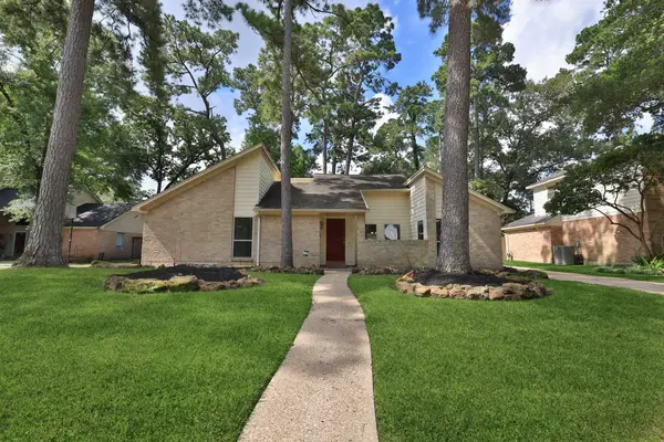 2034 Lakeville Drive, Kingwood, TX 77339