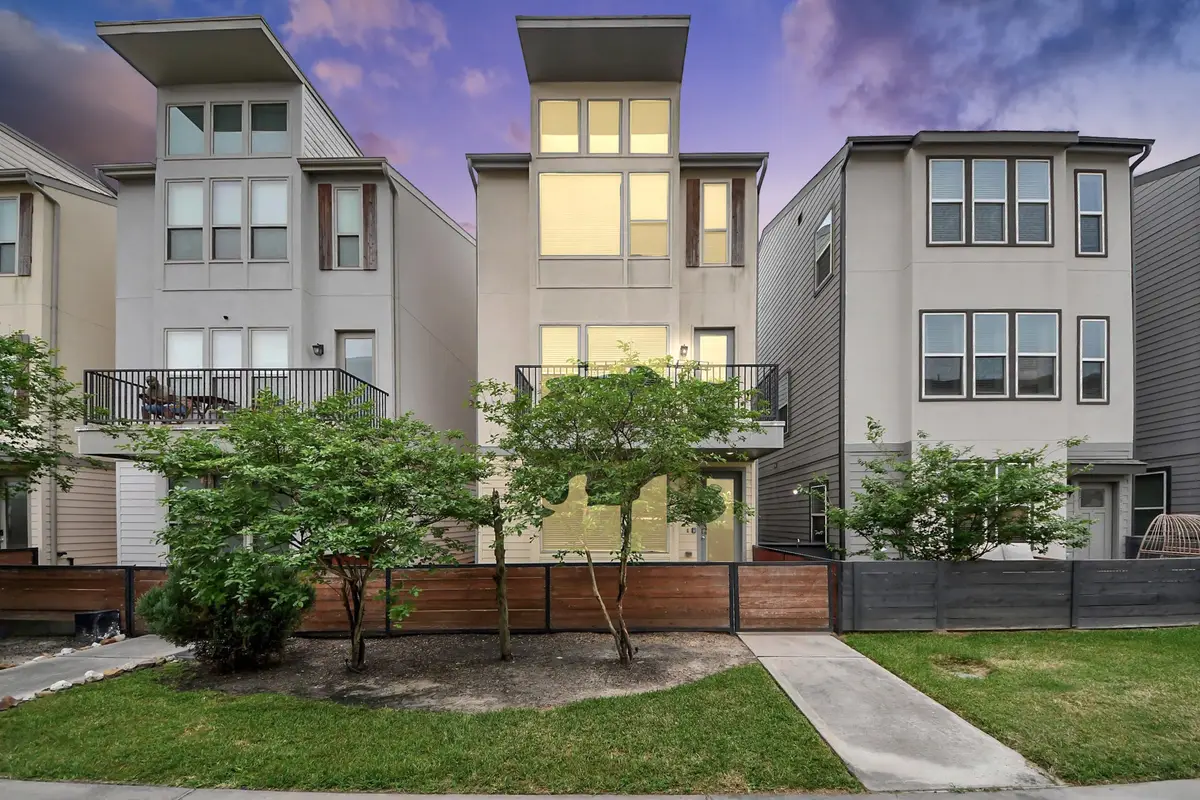 18527 Centro Row, Shenandoah, TX 77385 - #1