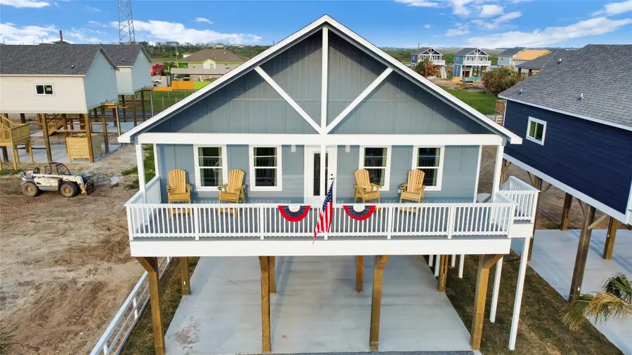 1028 Sunset Circle W, Crystal Beach, TX 77650 - #2
