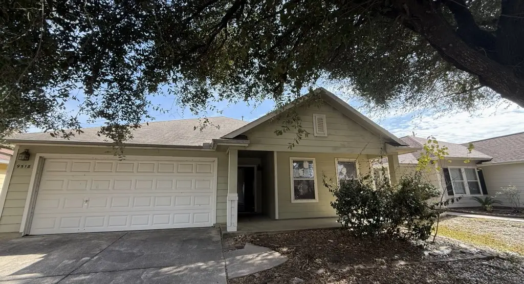 9518 Belleclaire Lane, Houston, TX 77044 - Image #1