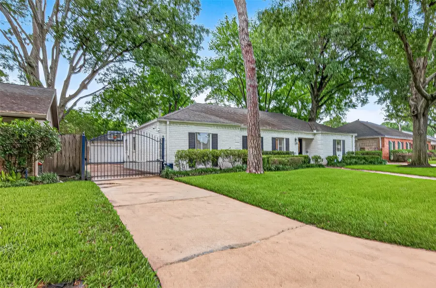 10026 Meadow Lake Lane, Houston, TX 77042 - #2