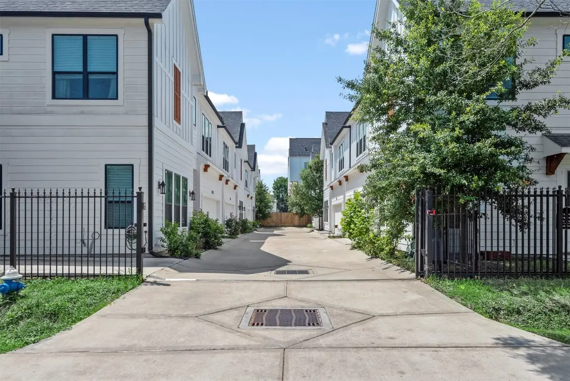 909 Oak Street #C, Houston, TX 77018 - #1