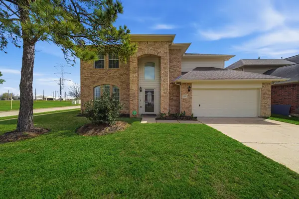 8974 Green Castle Way, Houston, TX 77095