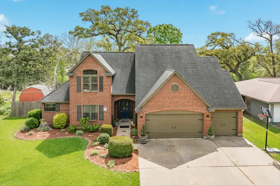 100 Van Winkle Street, Lake Jackson, TX 77566 - #3