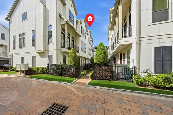 5716 Kansas St #B, Houston, TX 77007